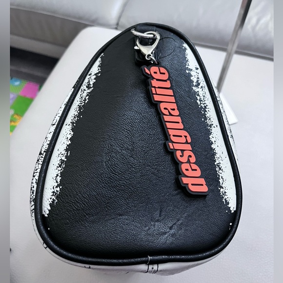 NWT - Desigual Women’s Fraternite Cylinder Bag with a Key Ring - Picture 7 of 15
